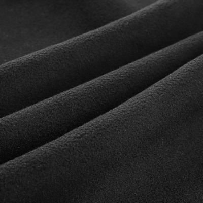 Длинноволновая часть инфракрасной области жилета черной батареи использующая энергию нагретая охотясь нагрела грелки тела